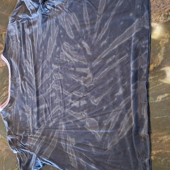 Splendid Gray and Pink Casual Tee - Picture 4 of 5